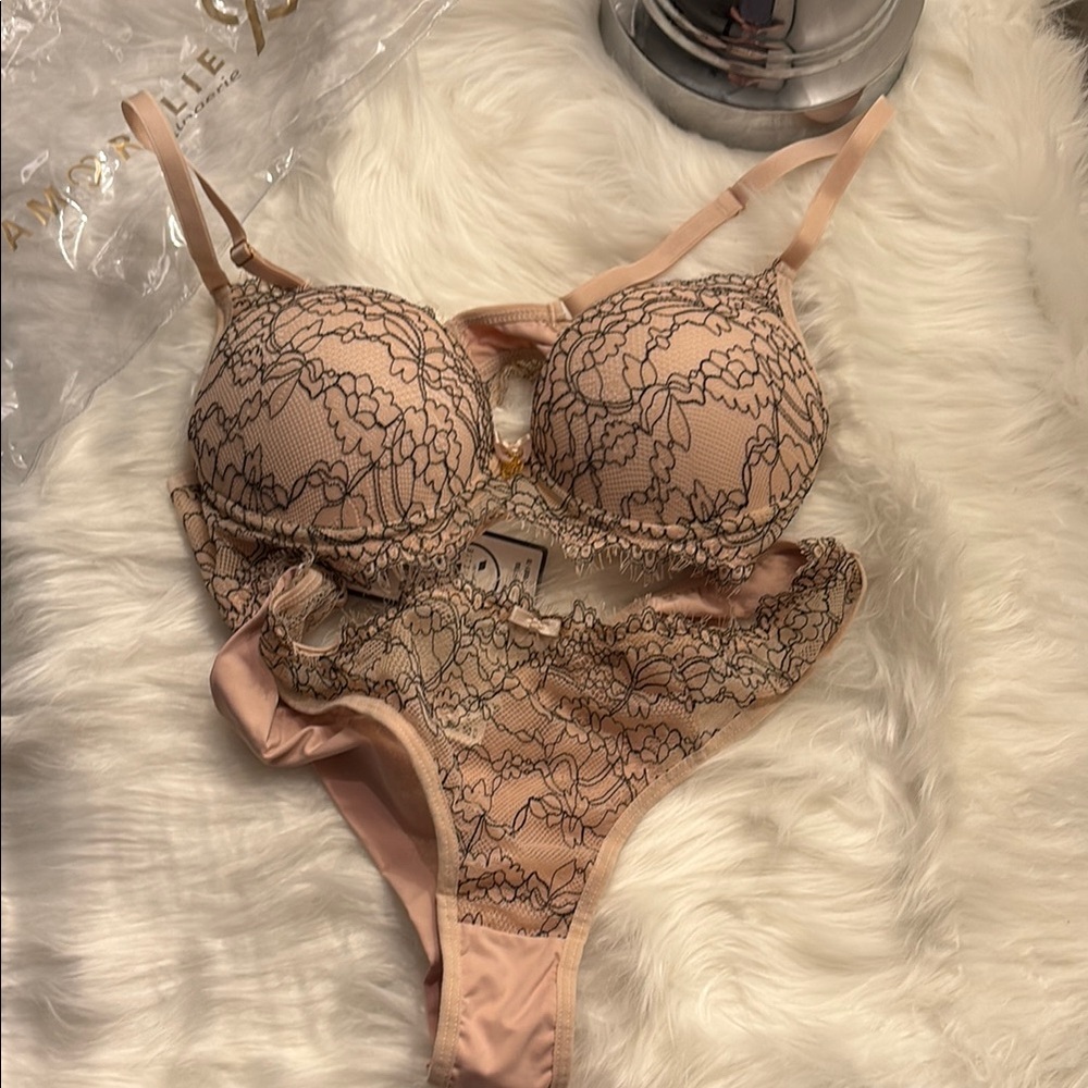 Cream and Black Lace Bra with Intricate Detailing